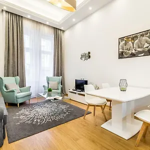  Apartament Hello Downtown - Movie Węgry